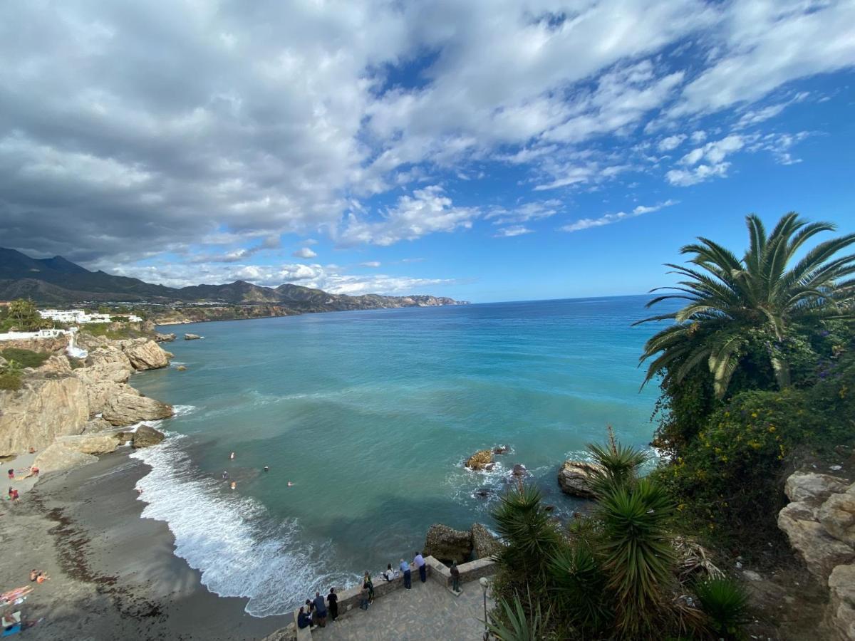 New Townhouse In The Heart Of Nerja With Jacuzzi Exterior foto