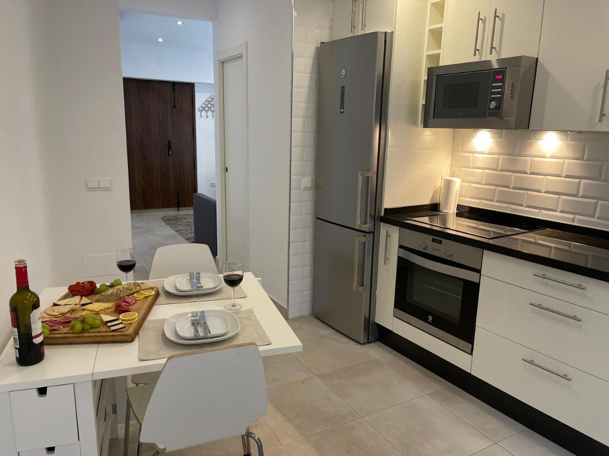 New Townhouse In The Heart Of Nerja With Jacuzzi Exterior foto