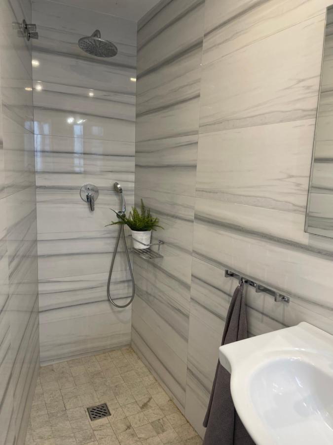 New Townhouse In The Heart Of Nerja With Jacuzzi Exterior foto